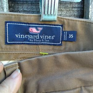 Vineyard Vines khaki Breaker pants 35 X 31 NWOT